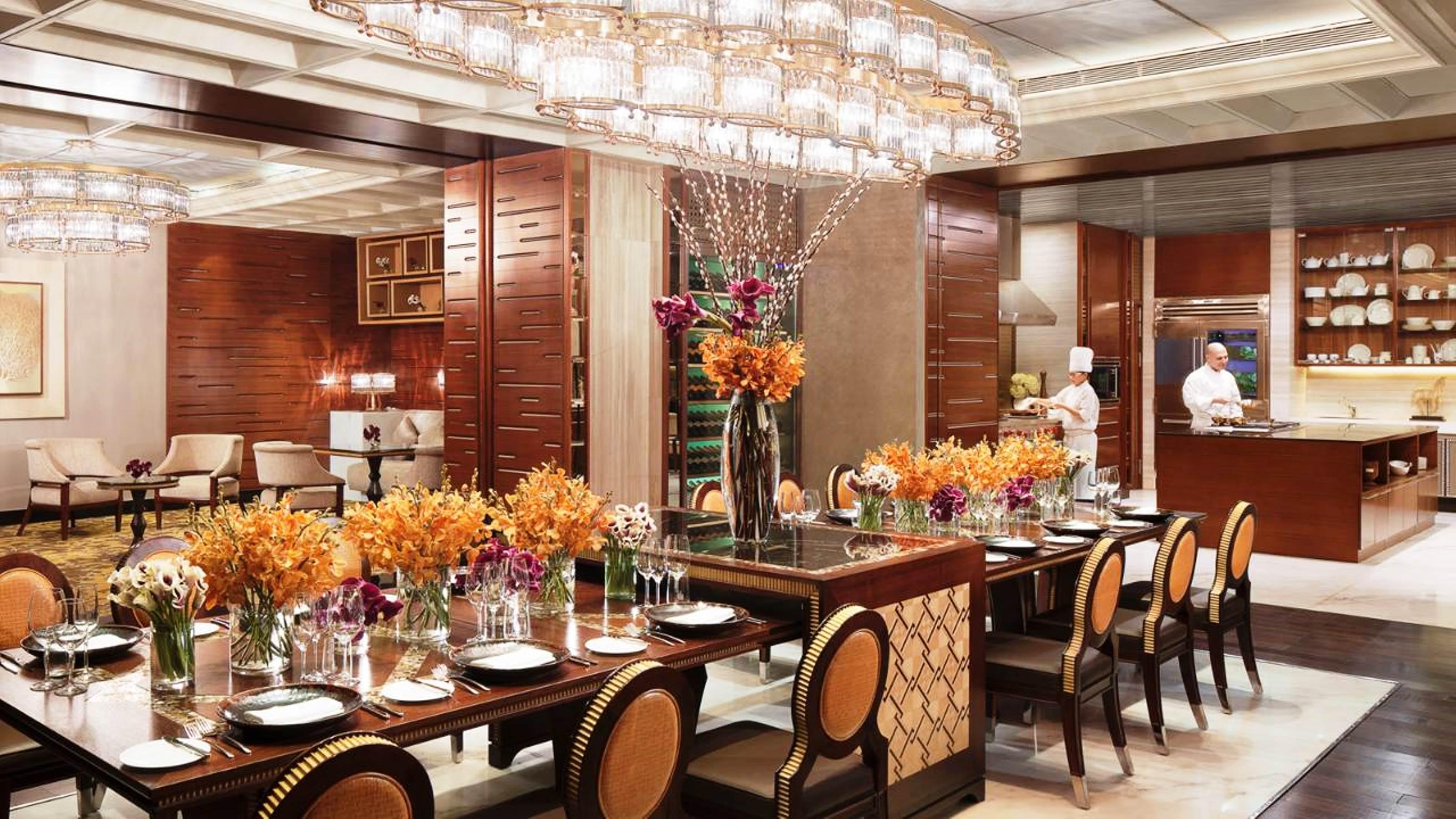 Four Seasons Hotel 5*